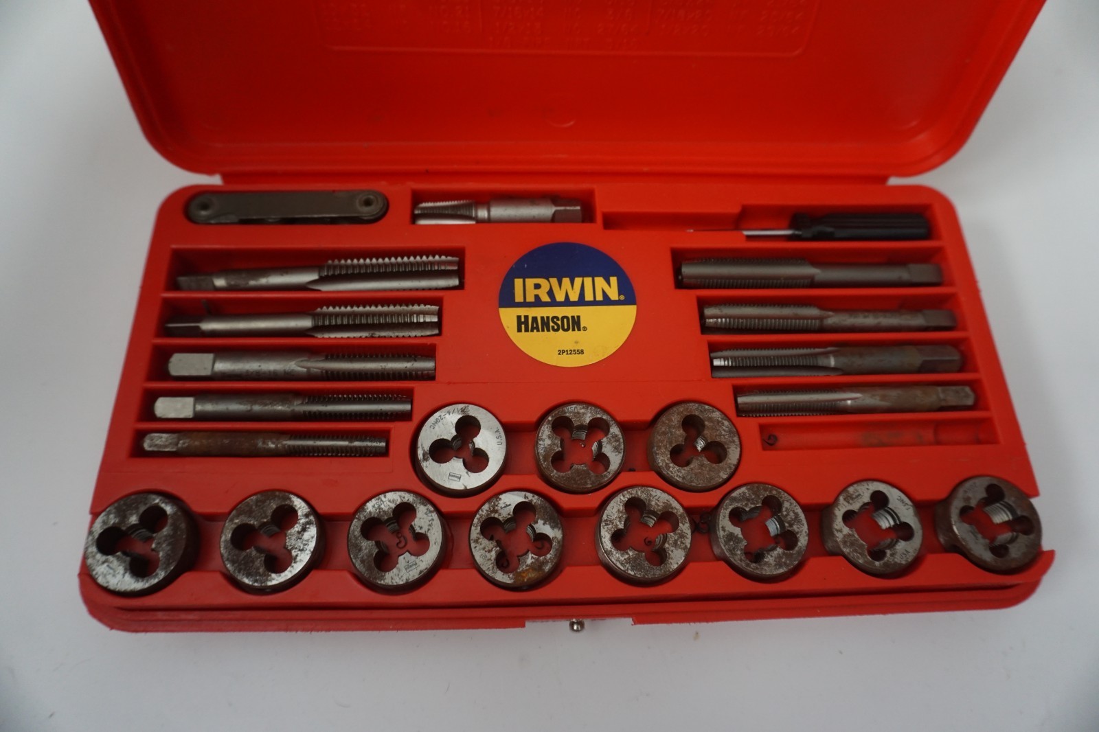 Irwin Hanson 39pc Tap & Die Set #4 thru 1/2" NC,NF&NPT #23614 (536) gallery