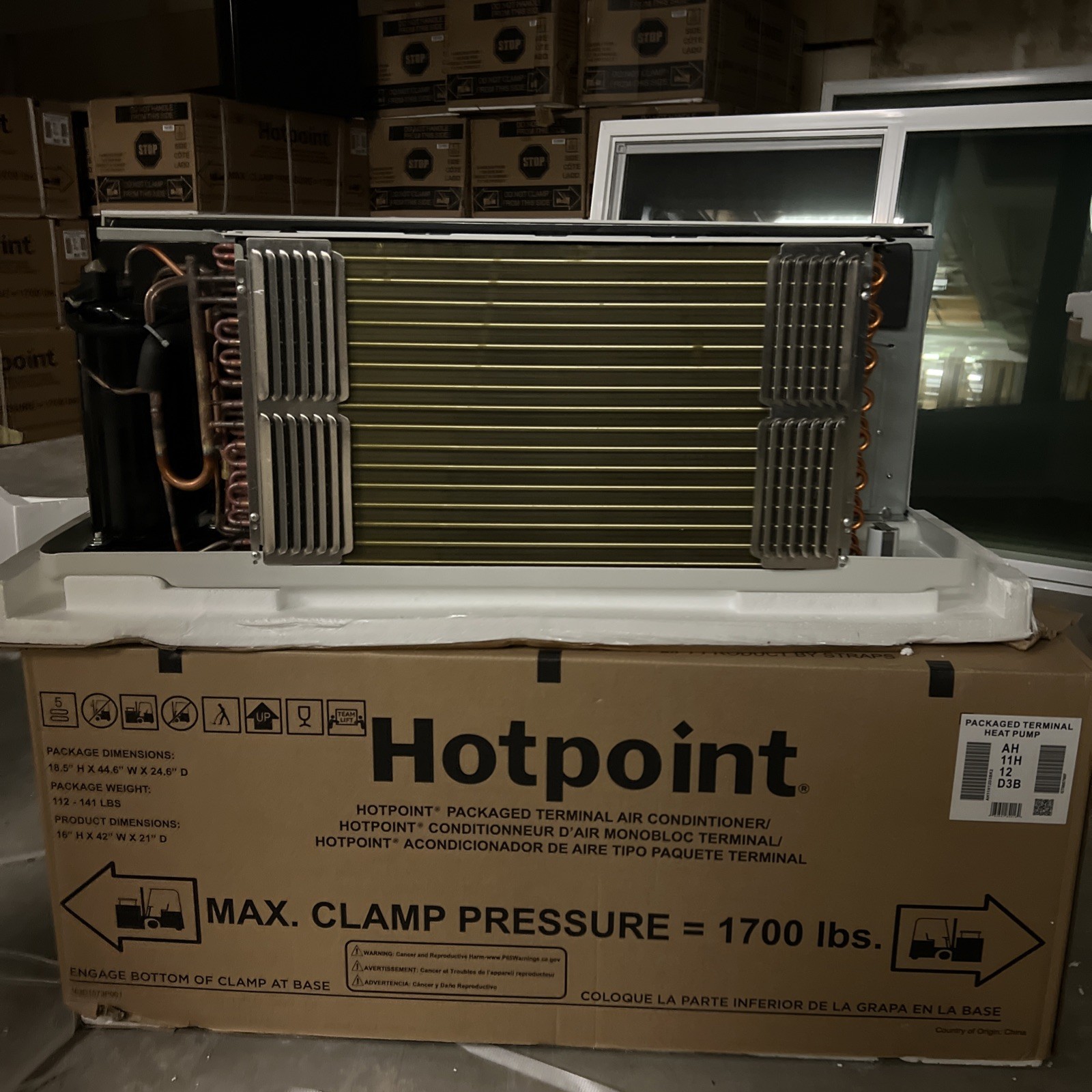 Hotpoint® PTAC Heat Pump Unit with Electric Heat Backup 12,000 BTU, 20 amps, 230 gallery