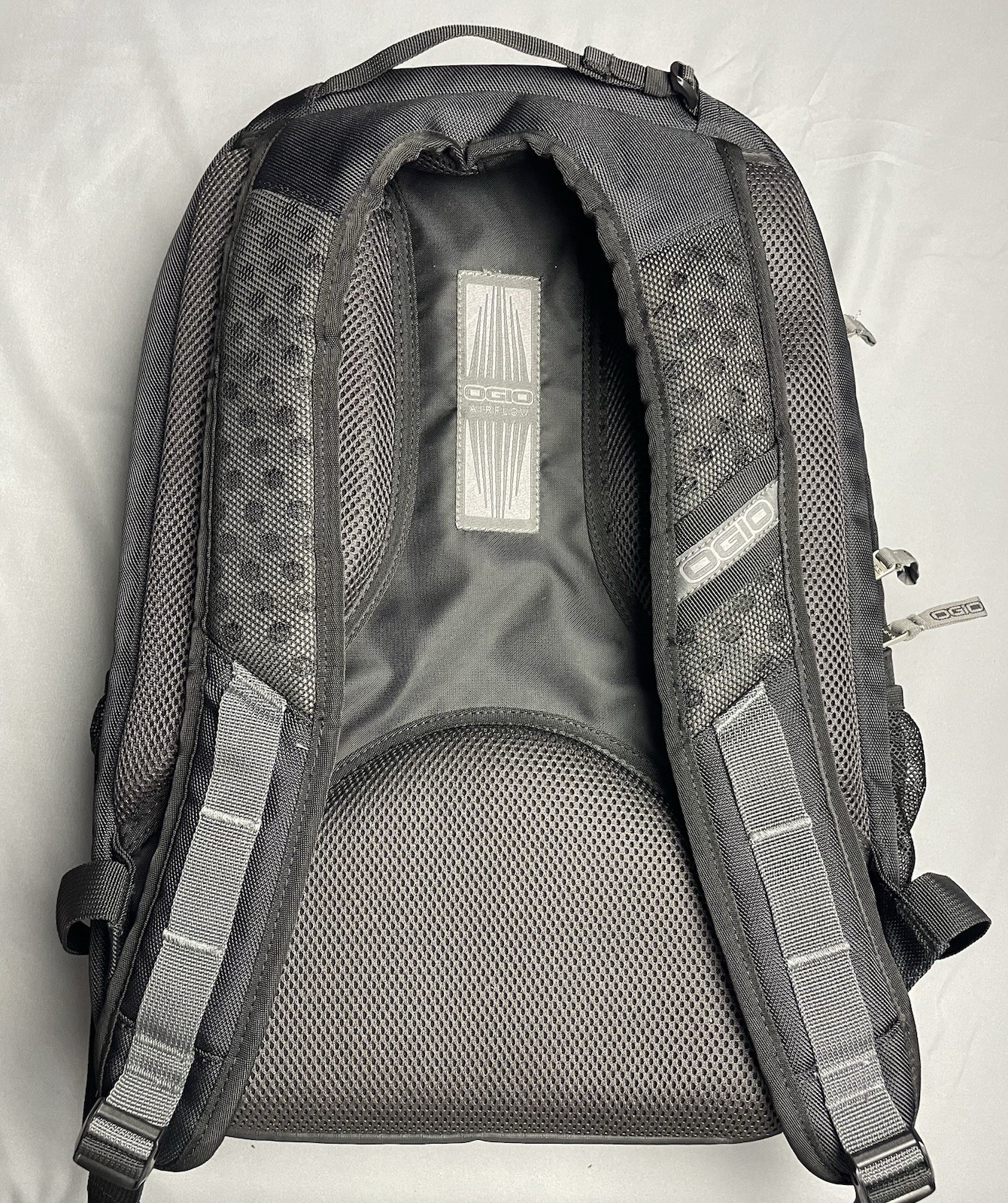 OGIO Backpack Black Airflow Vent Tablet Laptop Protection REWST 5
