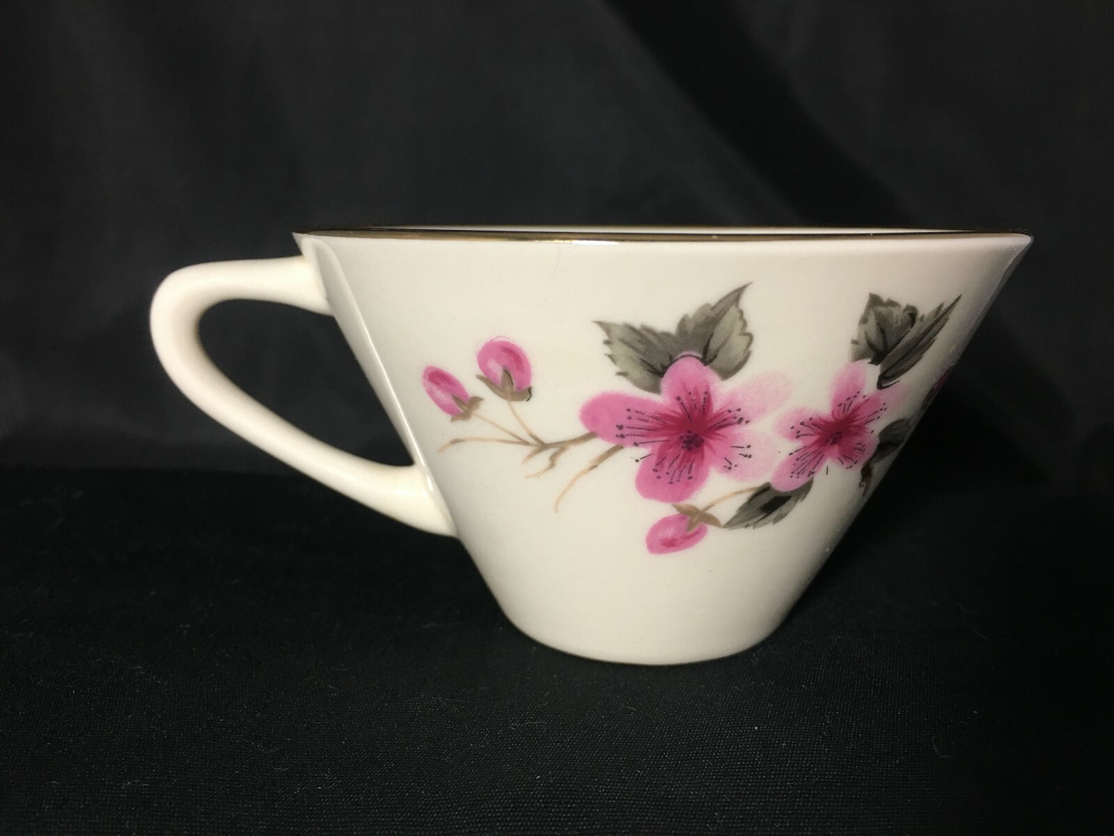 ROYAL DEVON TEA CUPS PINK FLOWER BUDS GOLD TRIM PATTERN NUMBER ROD13 gallery