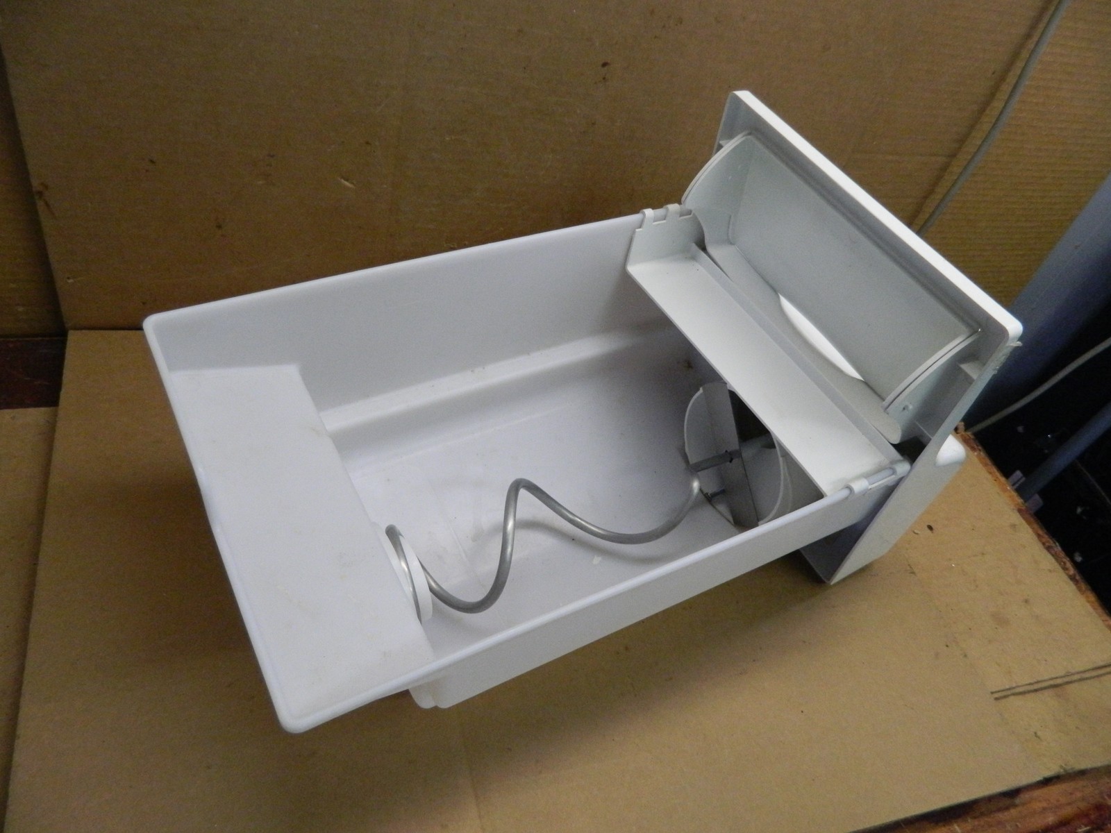 Frigidaire Refrigerator Ice Container Assembly Part # 241860803 gallery