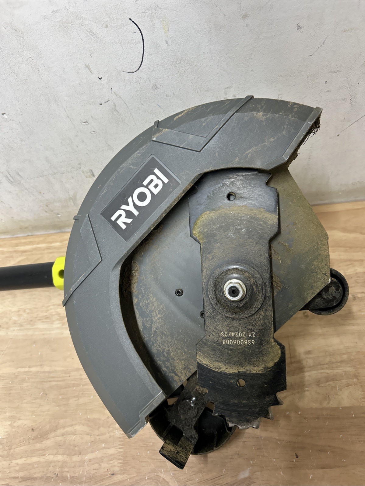 RYOBI ONE+ 18V 9 in. Cordless Battery Edger (Tool Only) gallery