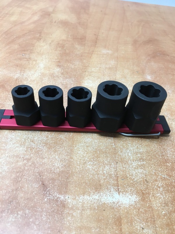 Mac Tools 5pc RBRT 3/8 dr SAE Impact Extractor Socket Set - 7/16 to 11/16" gallery