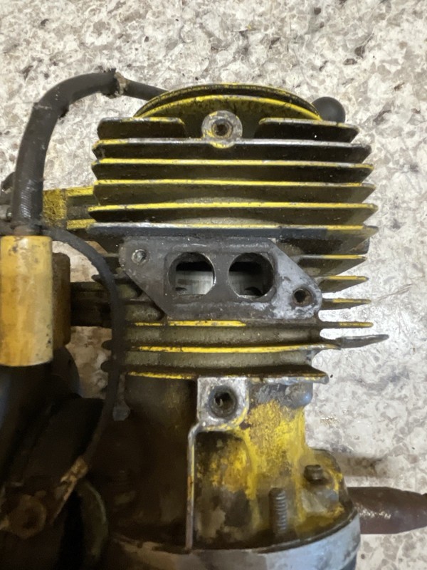 OEM Vintage McCulloch Chainsaw Engine, Untested, Unknown Model, Spins Freely gallery