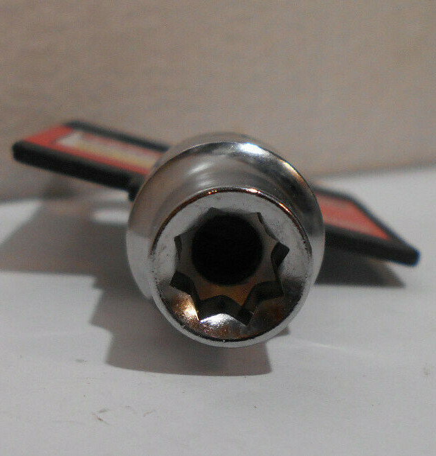 Craftsman 1/4 in., 8 pt. STD Socket, 3/8 in. Drive 1/4 Square