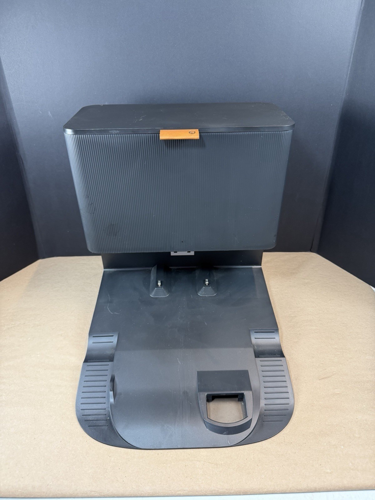 iRobot ADG-N1 Clean Base Automatic Dirt Disposal Charger Roomba No Power Cord gallery