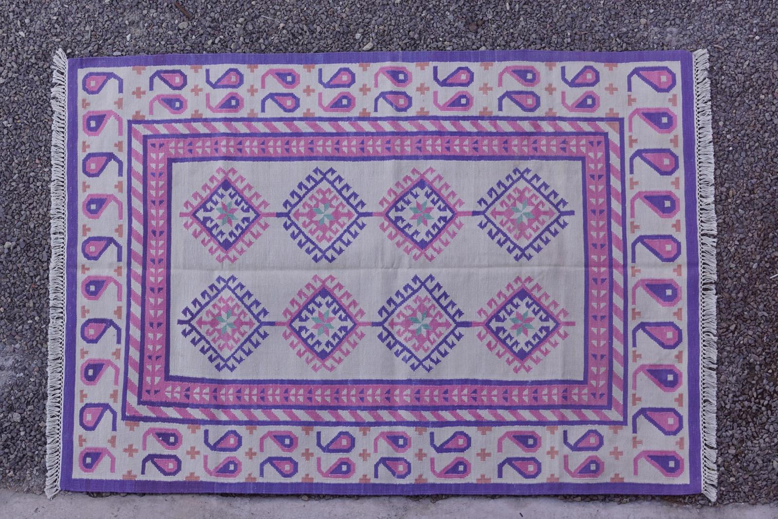 Rugmoda Cotton Purple & Pink Geometric Paisley 4x6 ft Living Room Area Rug gallery