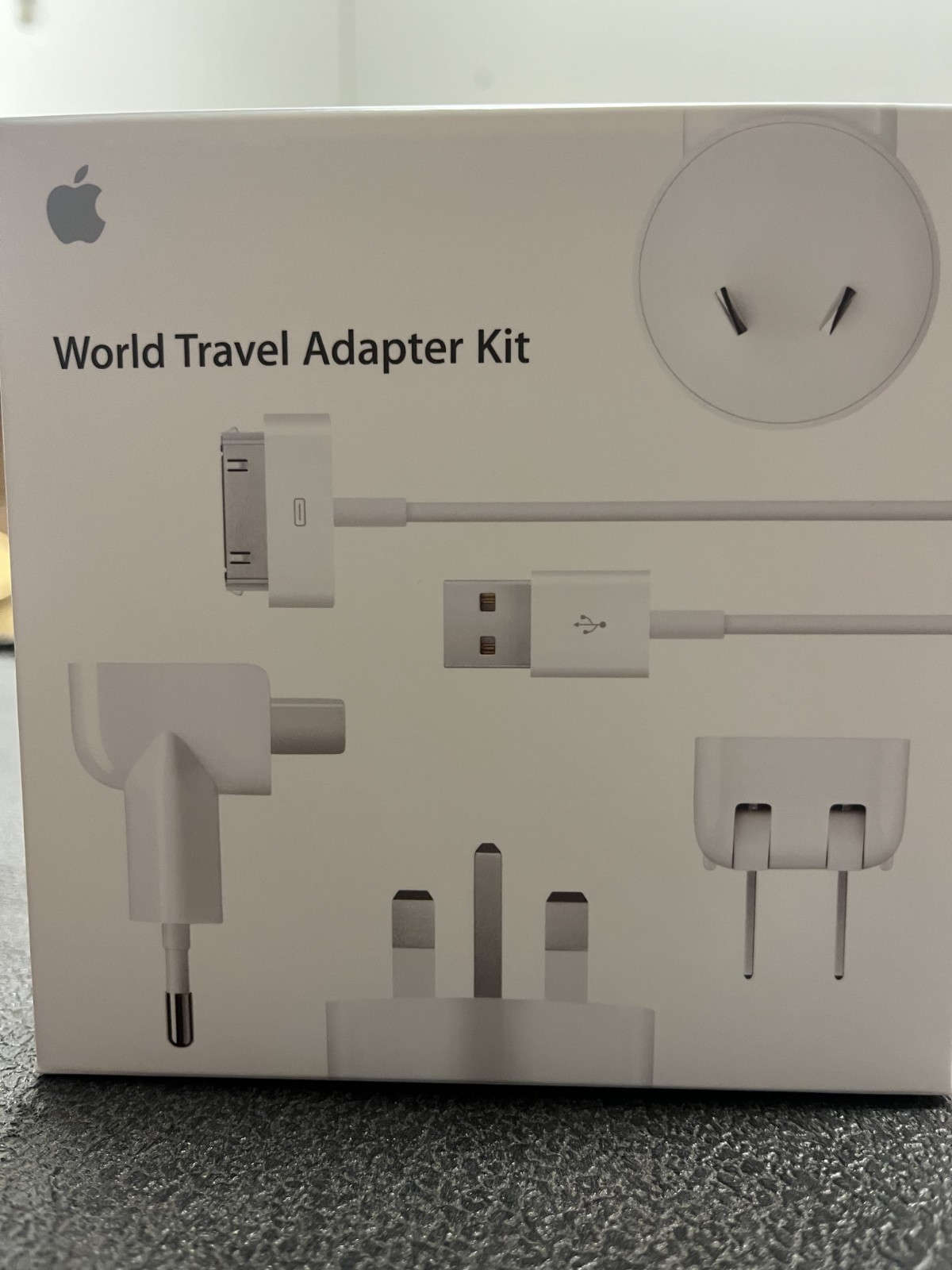 Apple MB974ZM/A Travel Kit gallery