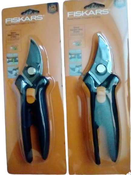 FISKARS Floral Pruner - Steel Blade - Stem Stripper - Easy Open Lock - Lot of 2 gallery