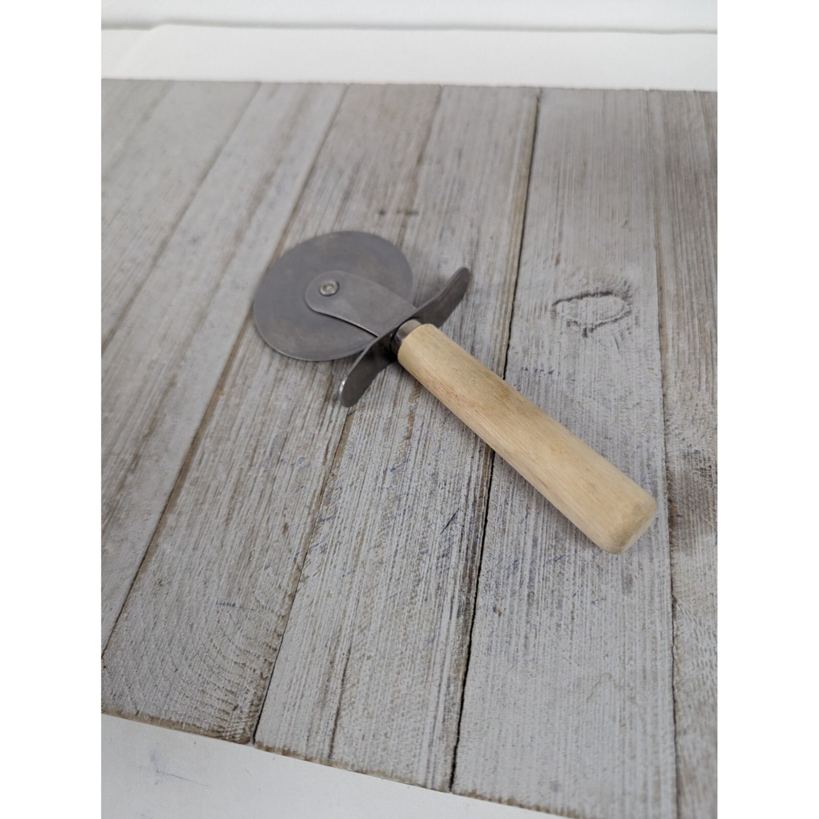 Sassafras Pizza Cutter Blade 2 3/8" Diameter 7" Stainless Steel Wood handle gallery
