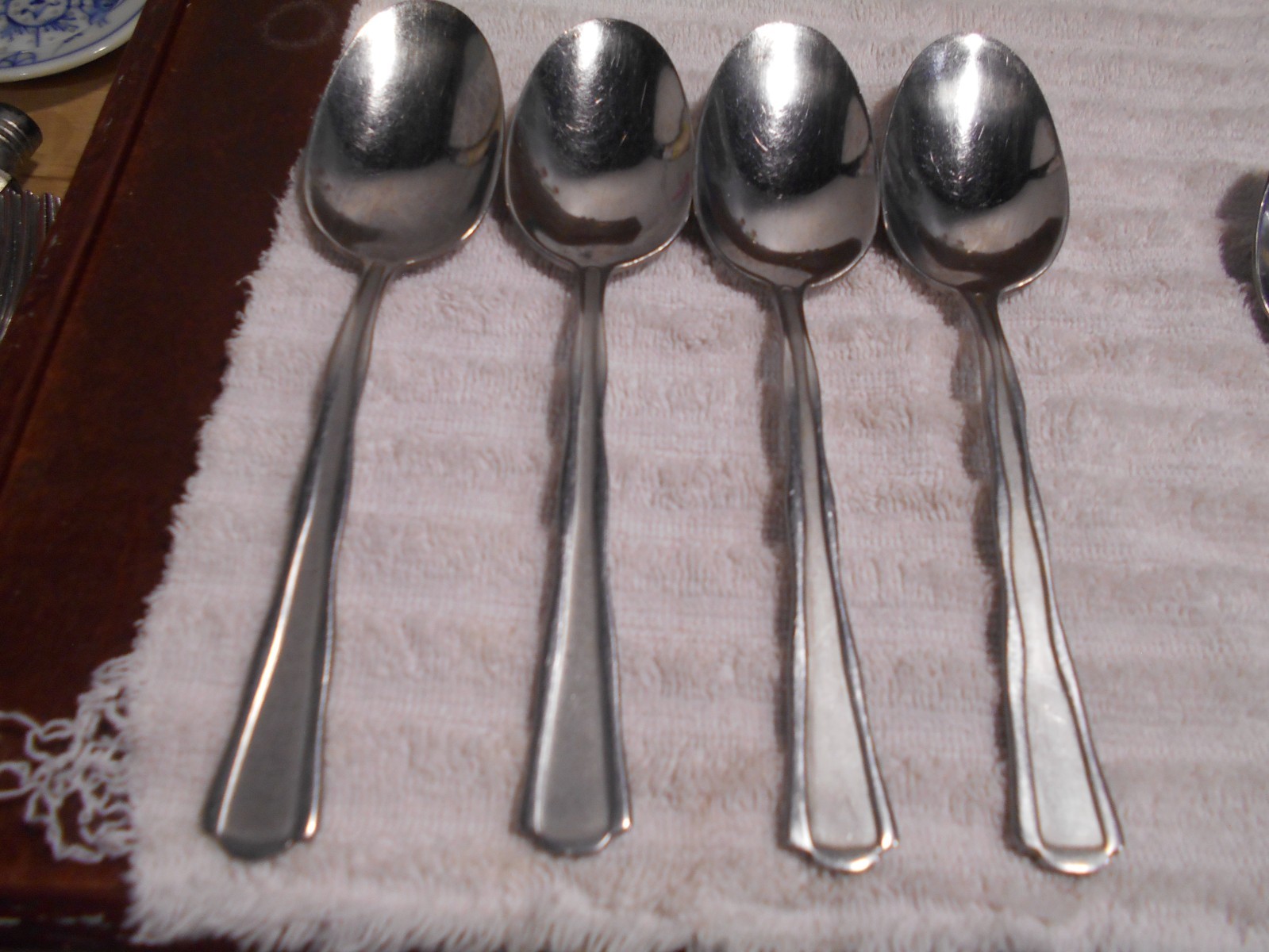 4 Oneida PANORAMA Pattern Stainless Place / Oval Soup Spoons Frosted Glossy 8694 gallery