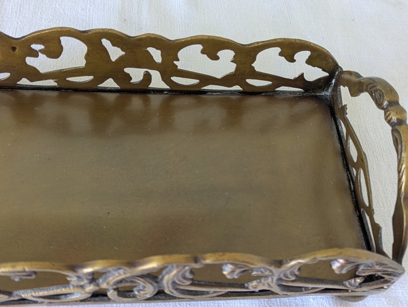 WINDSOR CASTLE ANTIQUE BRASS SCROLL PAPER GUEST TOWEL HOLDER gallery