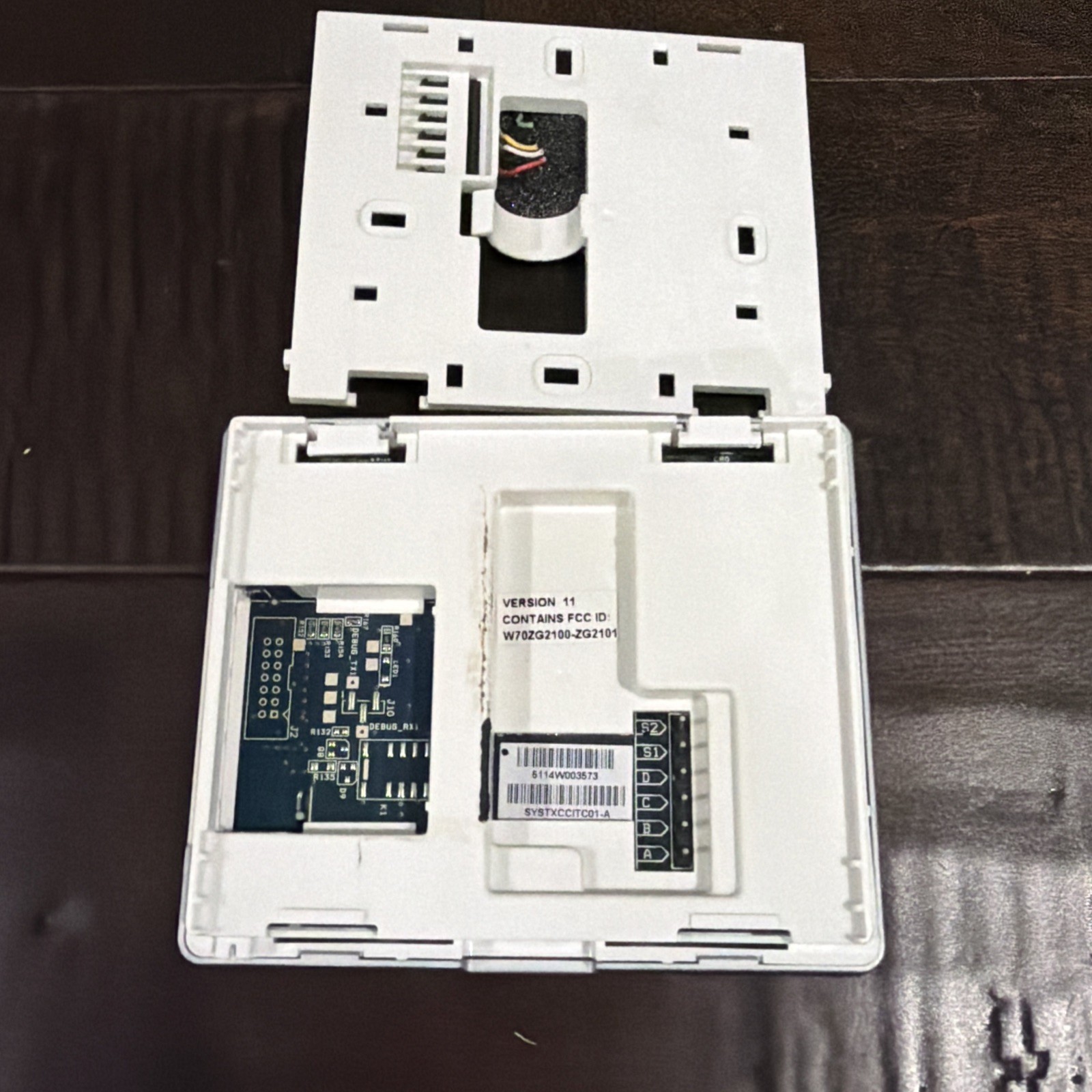 Carrier SYSTXCCITC01-A Infinity Touch Programmable Thermostat gallery