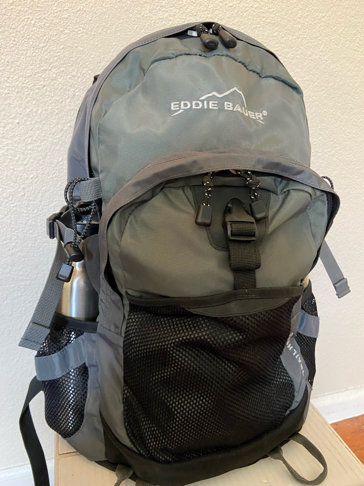 Eddie Bauer Trailhead 23L Hiking Backpack Gray