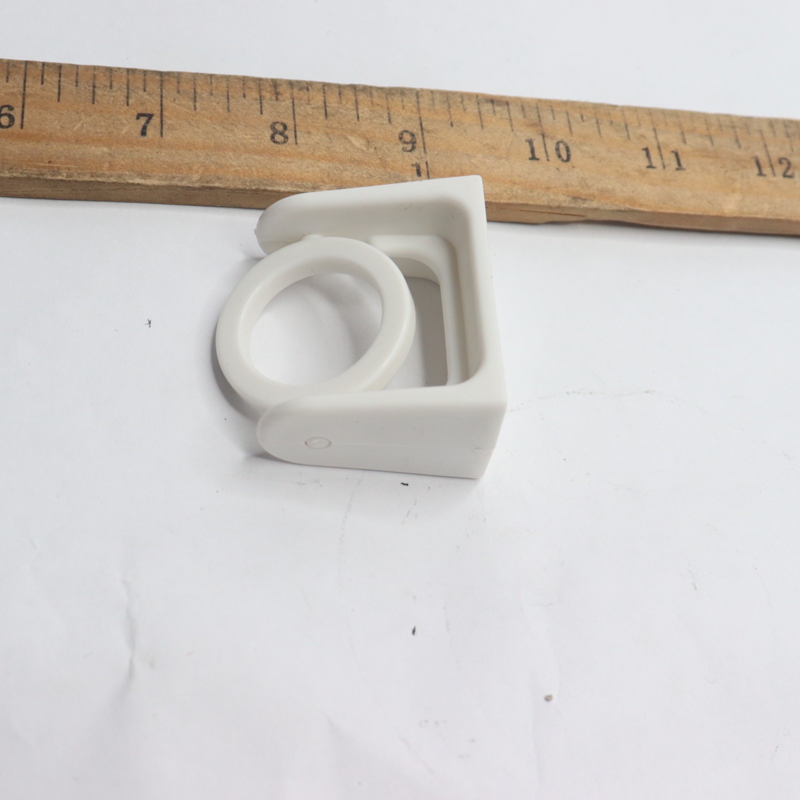 (3-Pk) Rotating Ring Hooks For Home Plastic White 1.97" x 1.18" x 1.57" gallery