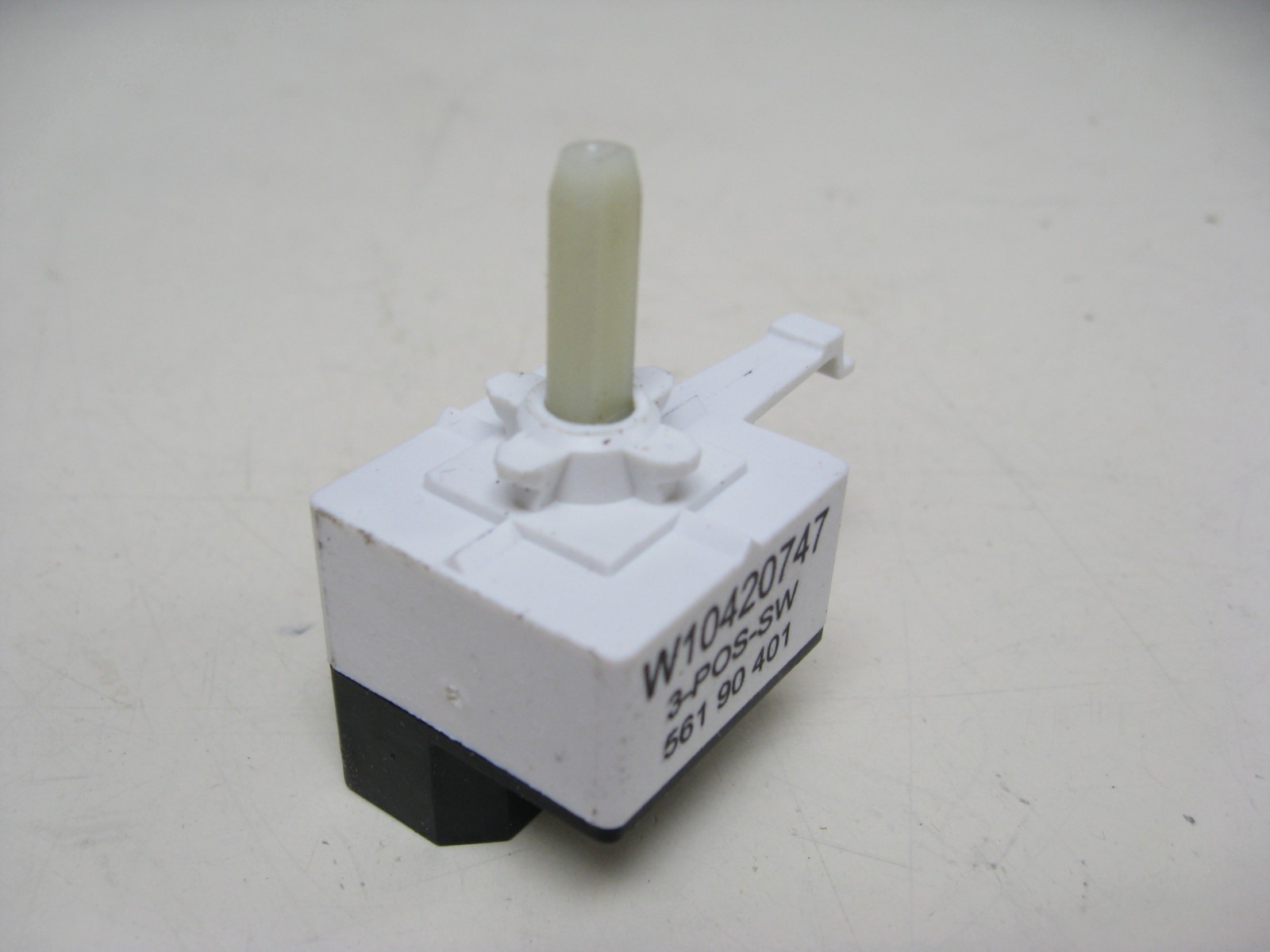 Maytag Dryer Selector Switch W10420747 New Open Box gallery