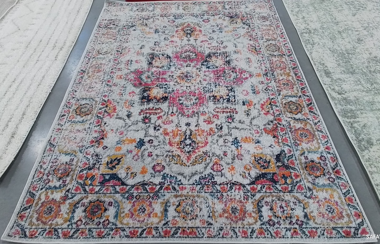 FUCHSIA / IVORY 5'-3" x 7'-6" Back Stain Rug, Reduced Price 1172802046 MAD603R-5 gallery