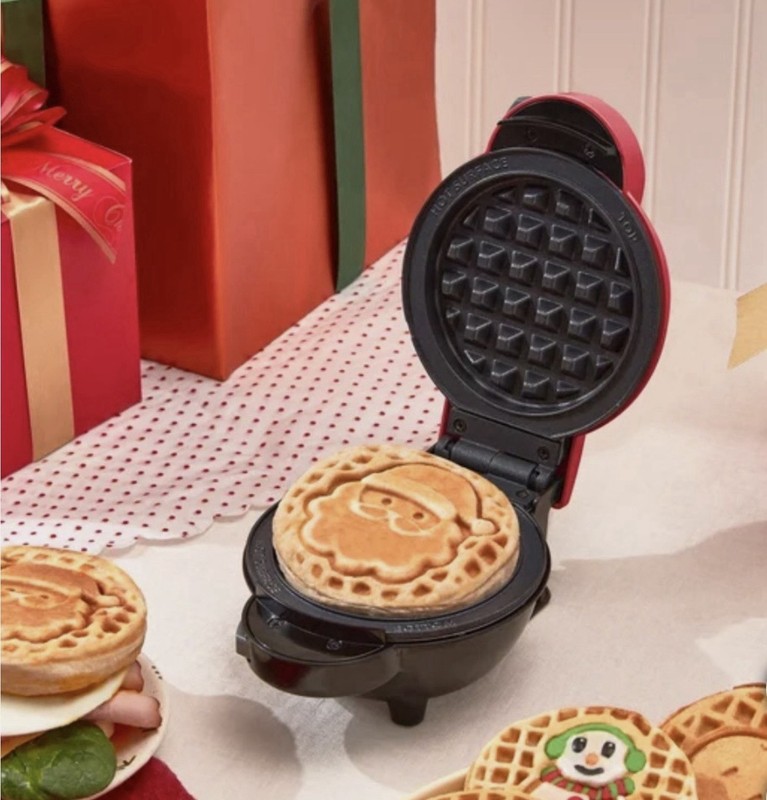 DASH Mini Waffle Maker Multimaker System 7 Removable Seasonal Plates - Non Stick gallery