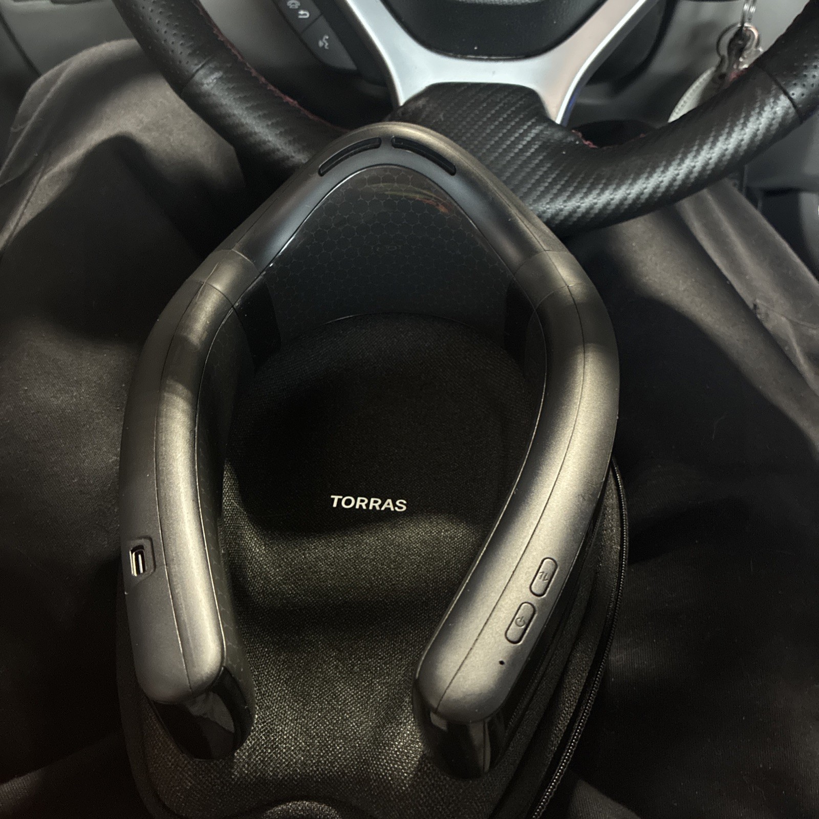 TORRAS COOLiFY Cyber Neck Air Conditioner, Cooling, Heating & Fan Recharge Open gallery