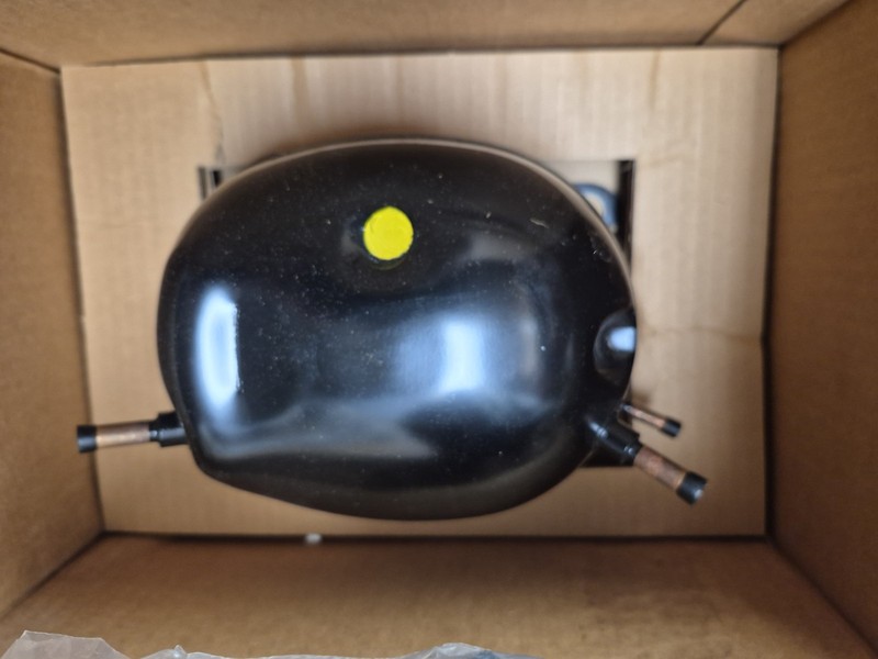 Sub Zero Compressor Kit Part# 4201880 New Old Stock gallery