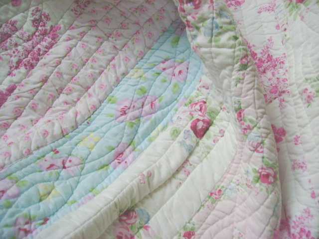 SHABBY COTTAGE PATCHWORK PINK ROSES LIZZY CHIC QUEEN QUILT SET 3 PC gallery