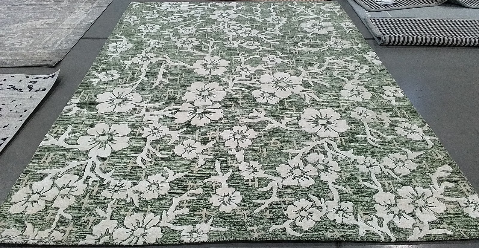 GREEN / IVORY 8'-0" x 10'-0" Back Stain Rug, Reduced Price 1172799707 GLM540Y-8 gallery