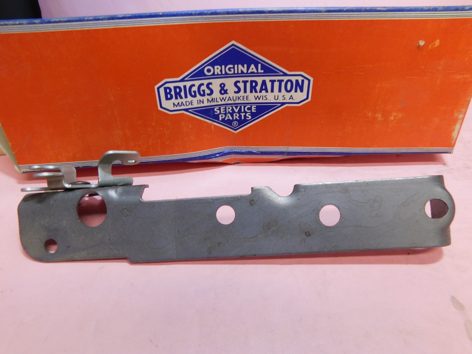 GENUINE BRIGGS AND STRATTON CONTROL PLATE # 298823 --- BOX 1498 F gallery