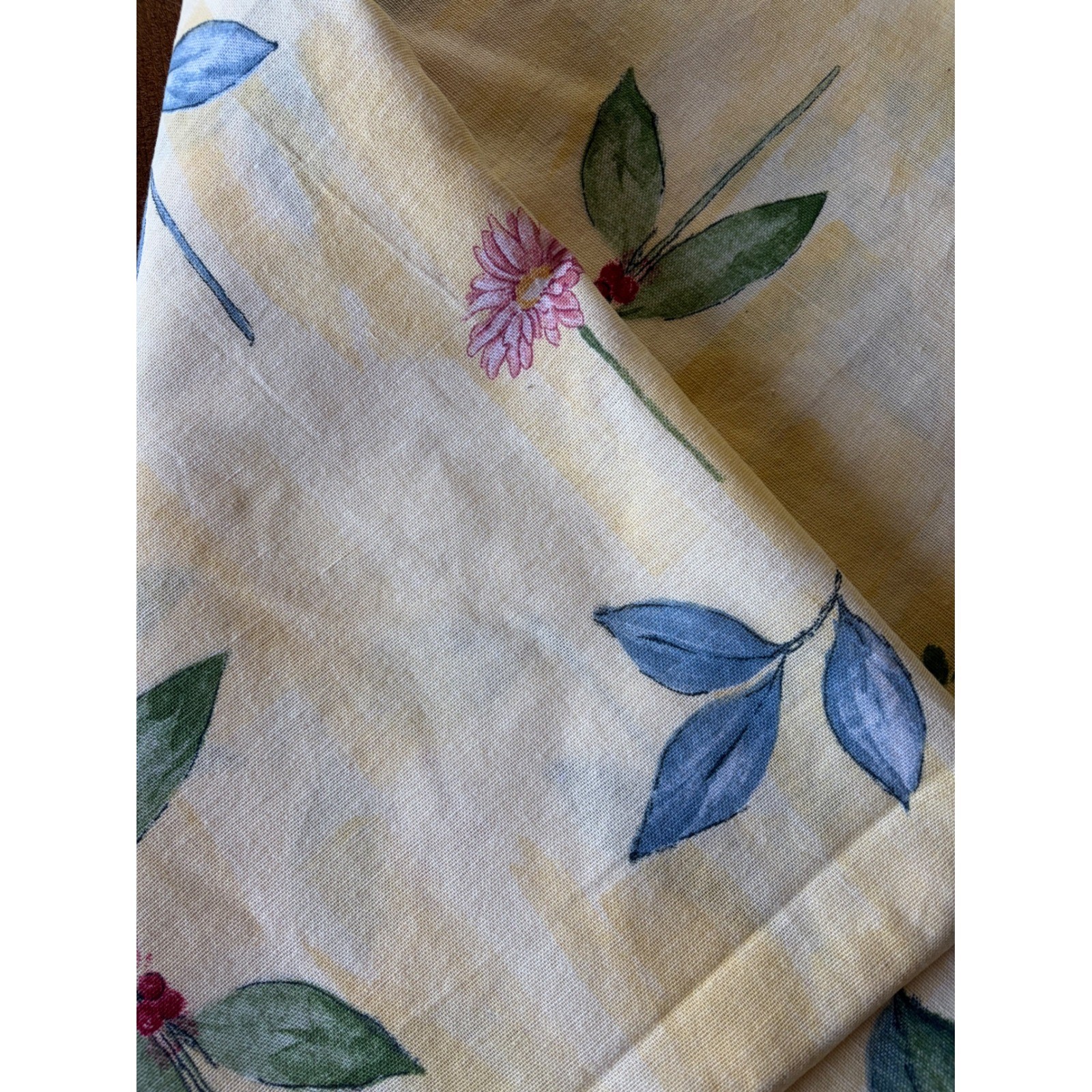 Croscill Botanica Tablecloth 90x56 Rectangle Vintage Yellow Floral Linen Print gallery