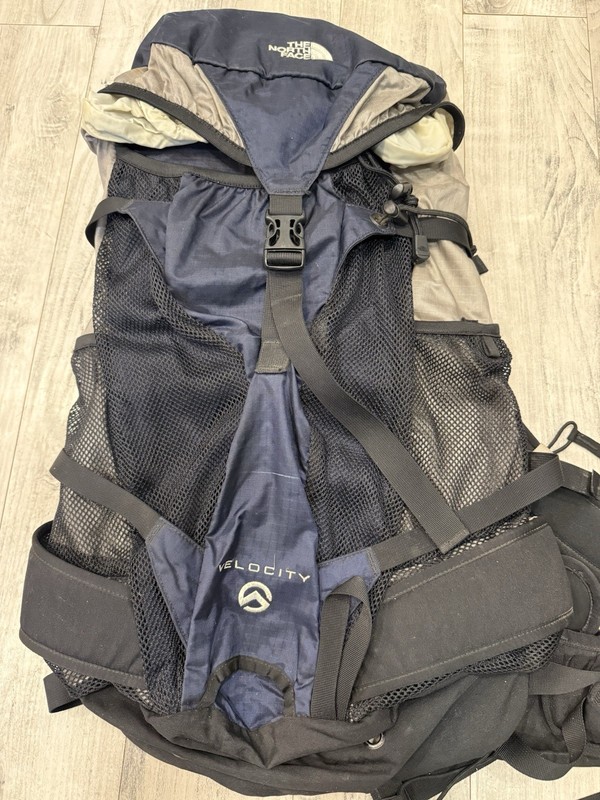 The North Face Tempest Hiking Back Pack Blue Grey White Structured Large
