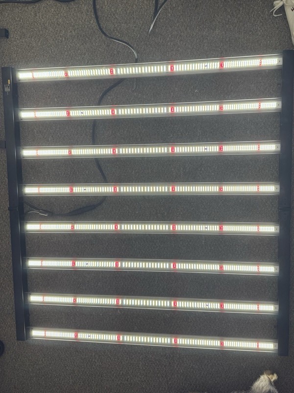 AC Infinity IONFRAME Evo8 LED Grow Light 730W 5x5 Pattern gallery