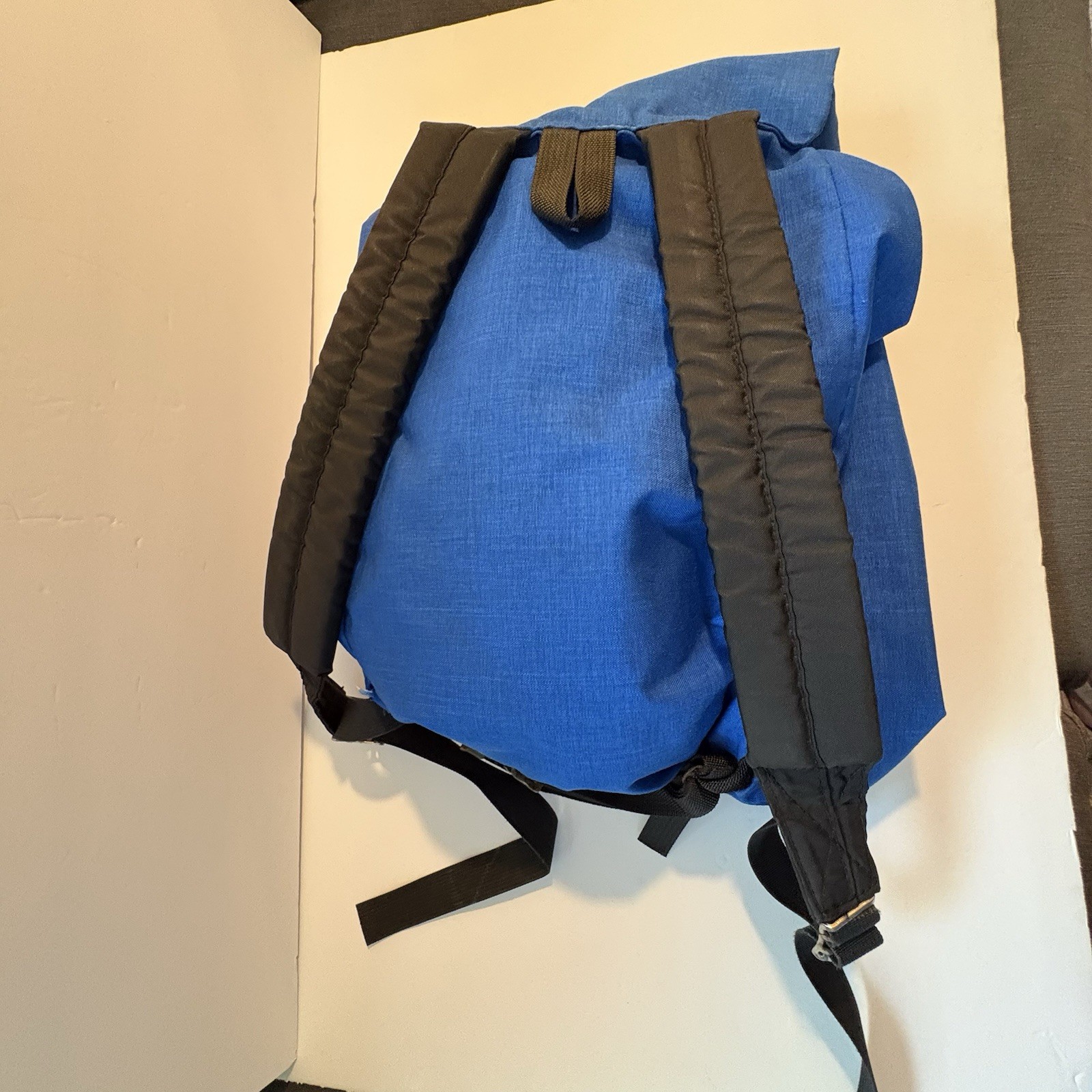 Vintage Wilderness Experience Day Pack Backpack Two Zippered Pockets 2