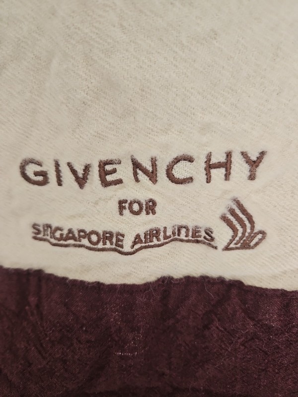 Givenchy Singapore Airlines First Class Wool Blend Blanket 52x70 PREOWNED gallery