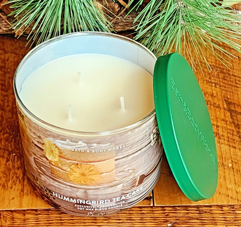 🌱🪺SUMMER ~🥮🐝HUMMINGBIRD TEA CAKE~3 WICK CANDLE~Bath & Body Works~SHIPS FREE! gallery