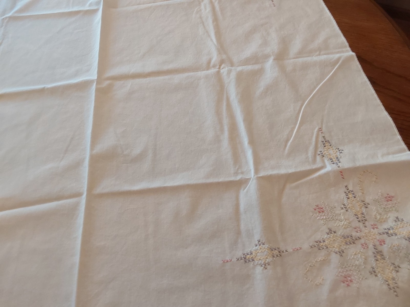 33 INCHES TABLE CLOTH PERFECT FOR TEA TABLE gallery