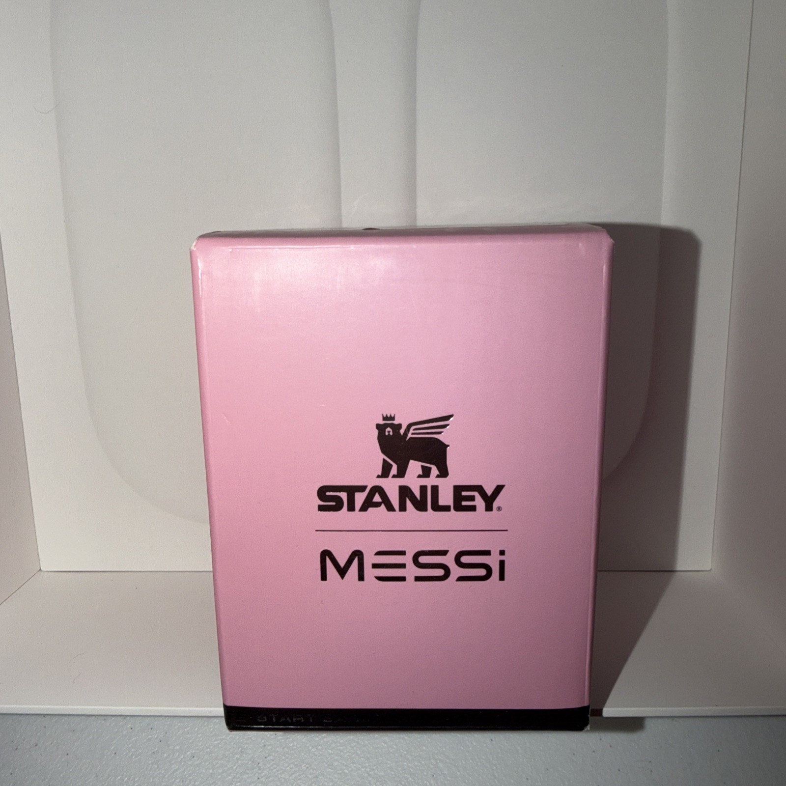 GENUINE Stanley X Messi GOAT Classic Mate System Pink Mug 8oz 236mL gallery