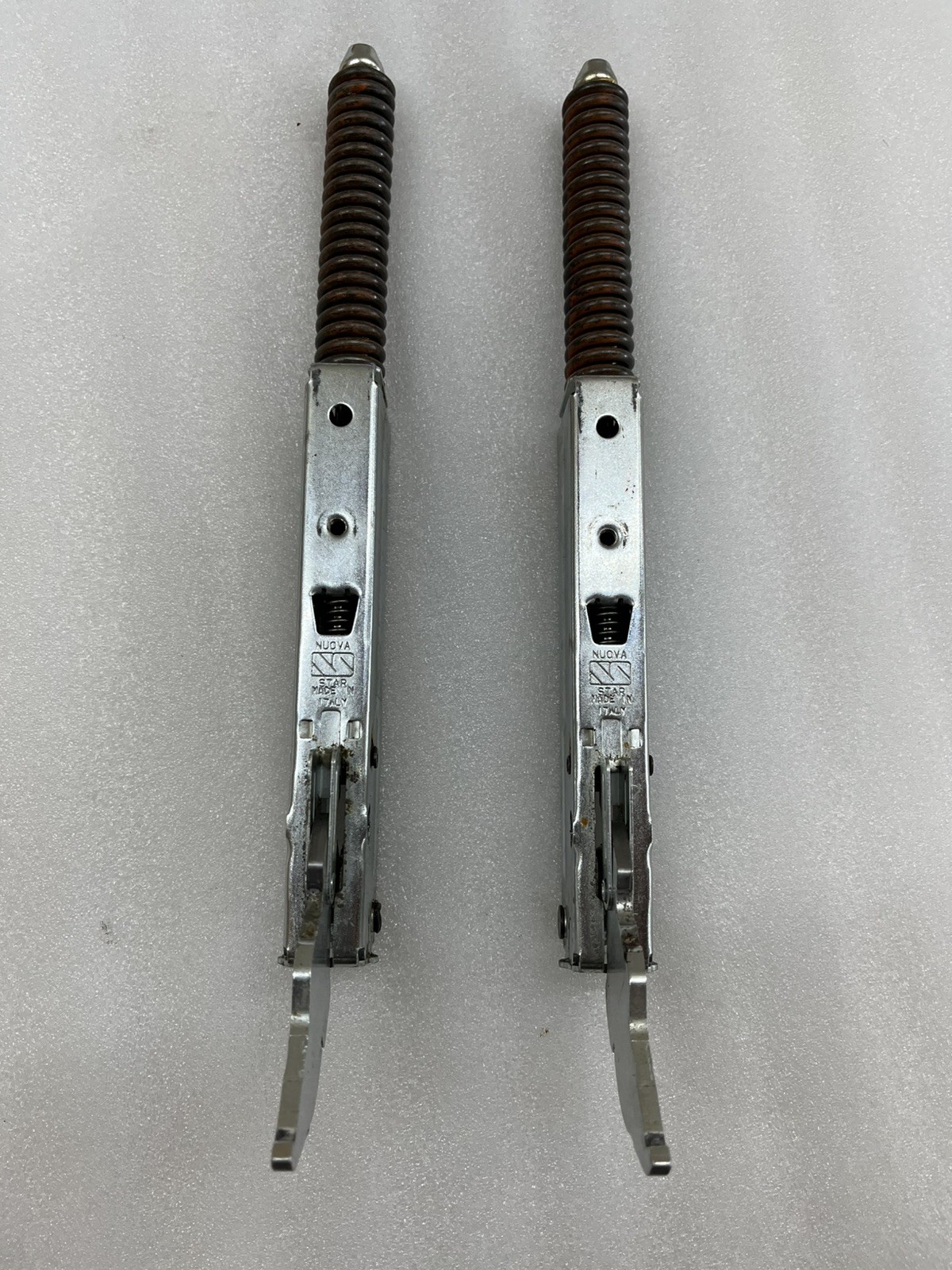 Genuine ELECTROLUX Built-In Oven, Hinge Set of 2 # 318900601 gallery