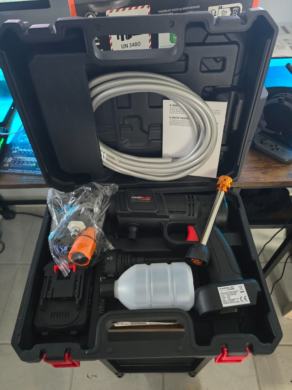Powerblast Cordless Pressure Washer by Powerfit gallery