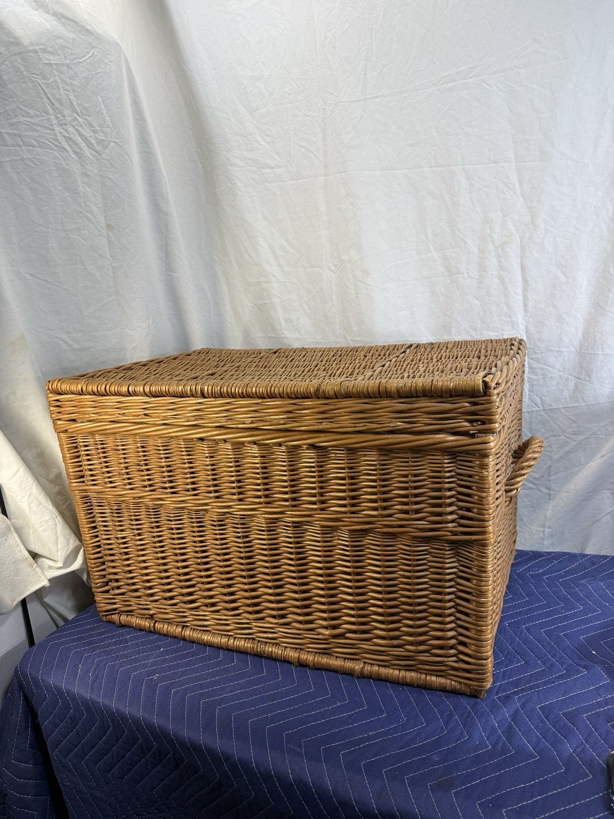 Vintage Large Wicker Storage Trunk Woven Rattan Blanket Chest Basket Toy Box 24" gallery