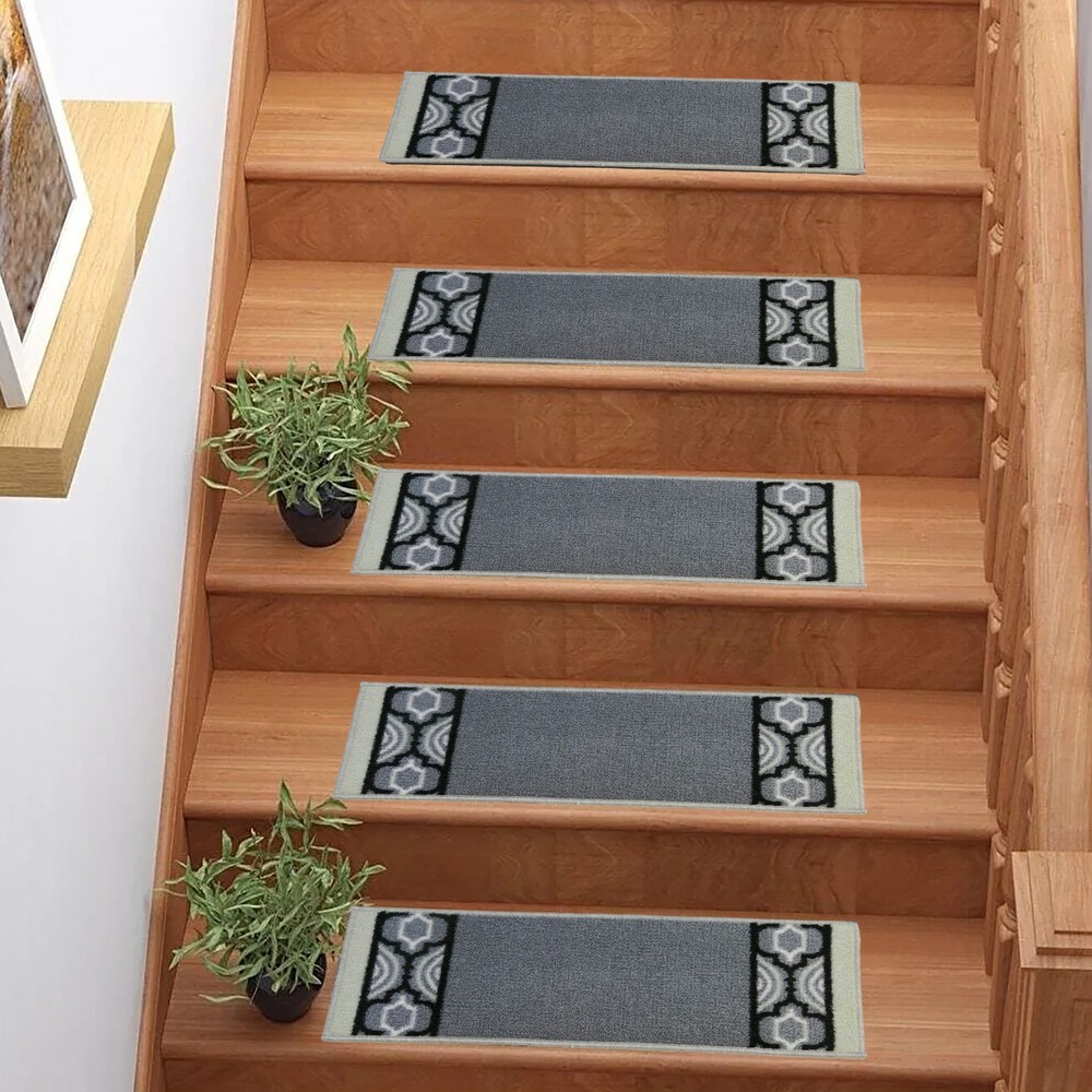 Machine Washable Low Profile Moroccan Trellis Stair Treads ( 8 in x 26 in )