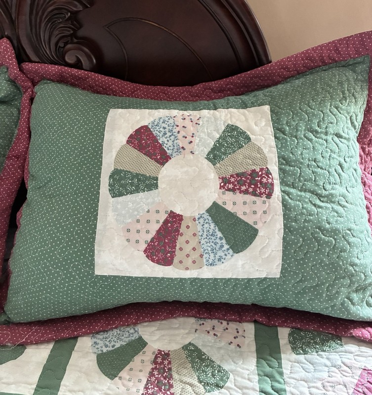 Pegasus Full Queen Patchwork Quilt 2 Matching Shams Country Cottage Floral gallery