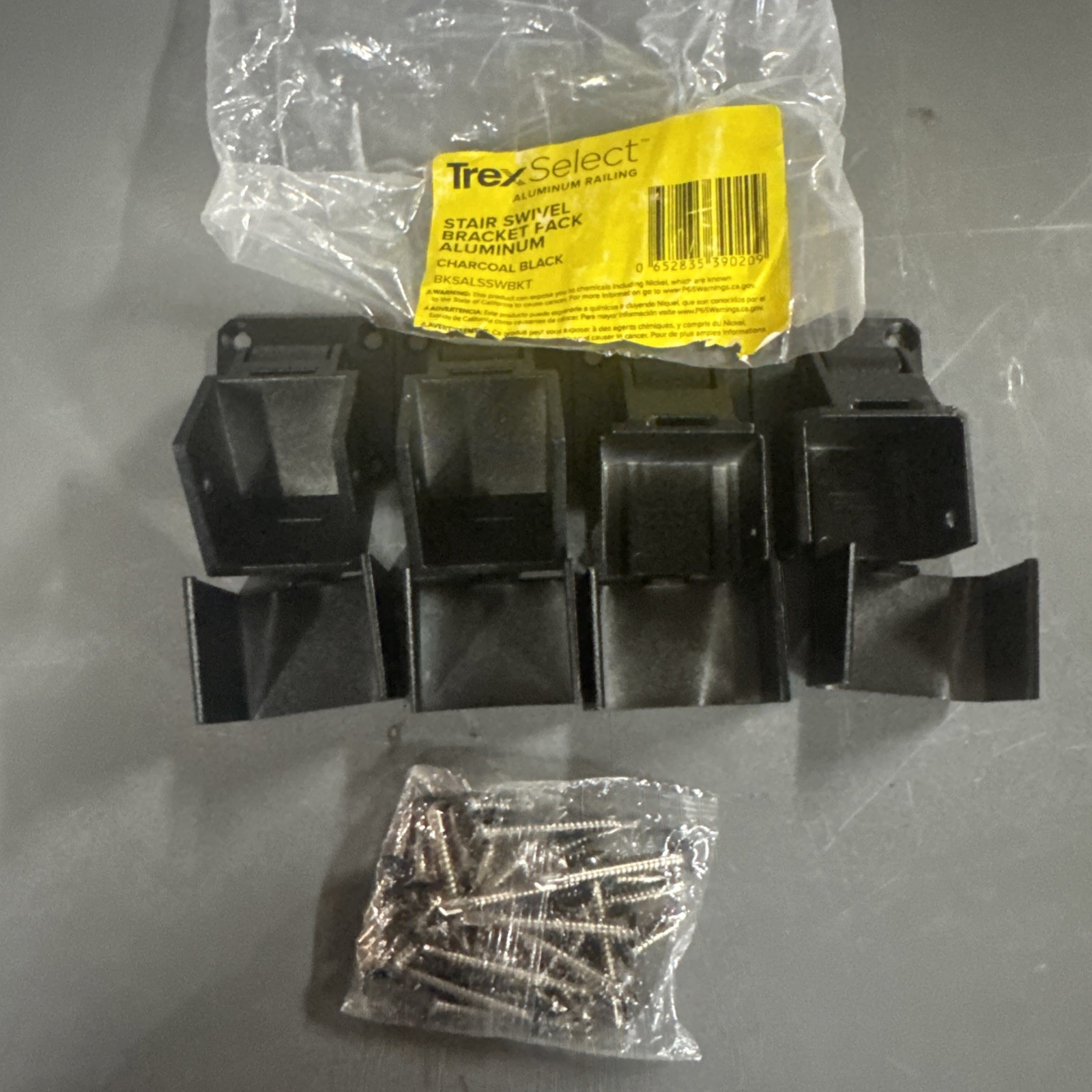 Trex Select Swivel Stair Rail Bracket Black Pack Of 4 gallery