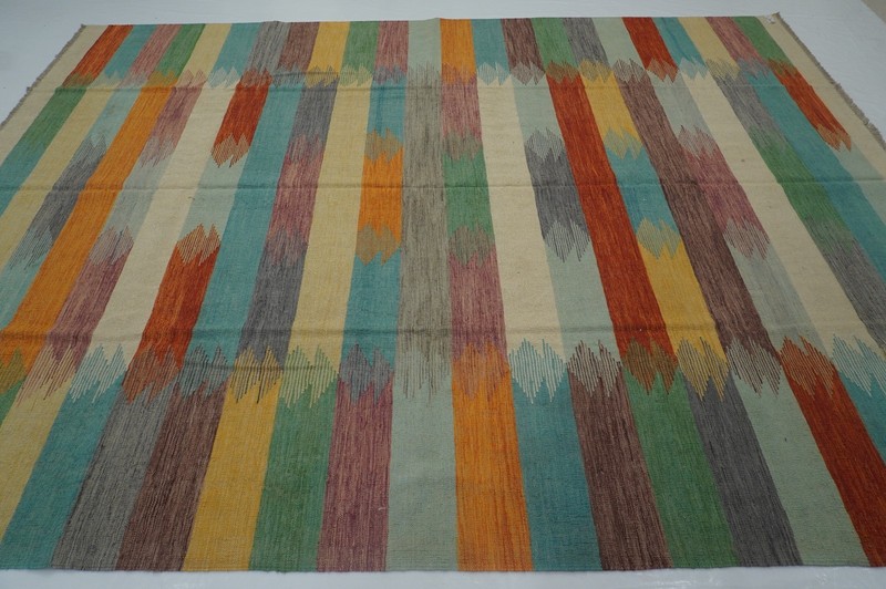 8x11 ft Multicolor Afghan Handmade Modern Wool Kilim Rug (8'6"x11'5") gallery