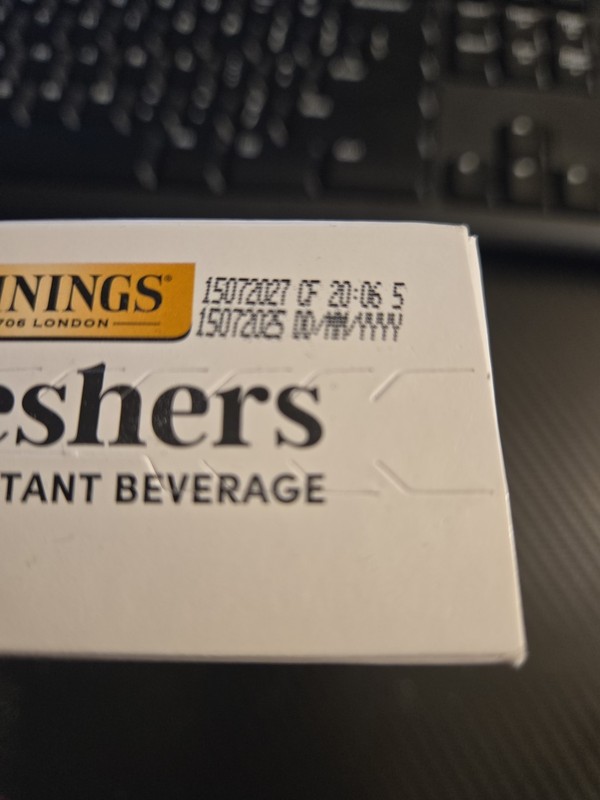 Twinings Strawberry Raspberry Refreshers Exp: 07/2027 gallery