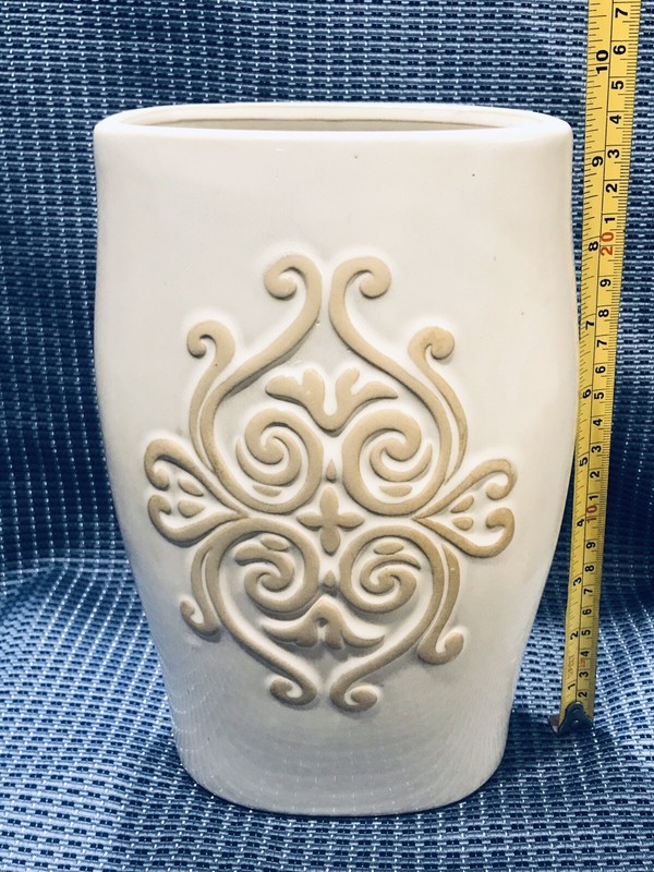 Decor Hosley Scroll Double Sided Oval Design Glazed Vase Cream & Tan 9 1/4” gallery