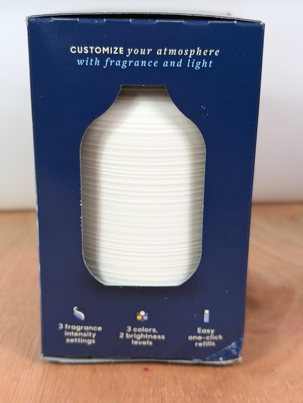 Glade Aromatherapy Essential Oil Diffuser with 1 Refill Lavender & Sandalwood gallery