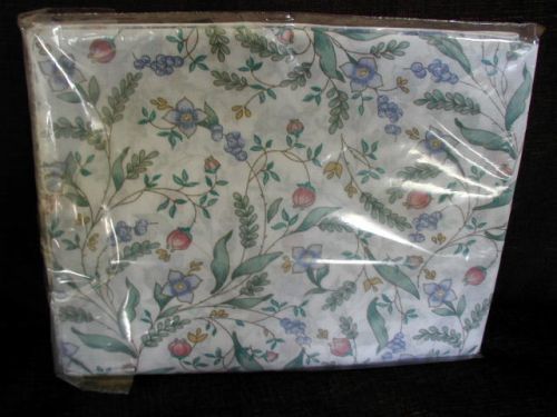pfaltzgraff April 52 square Fabric Tablecloth, Cotton Blend, Floral, Multi-Color gallery
