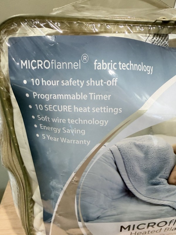Micro Flannel Shavel Heating Technology Ultra Velvet Solid Patterned Reversible gallery