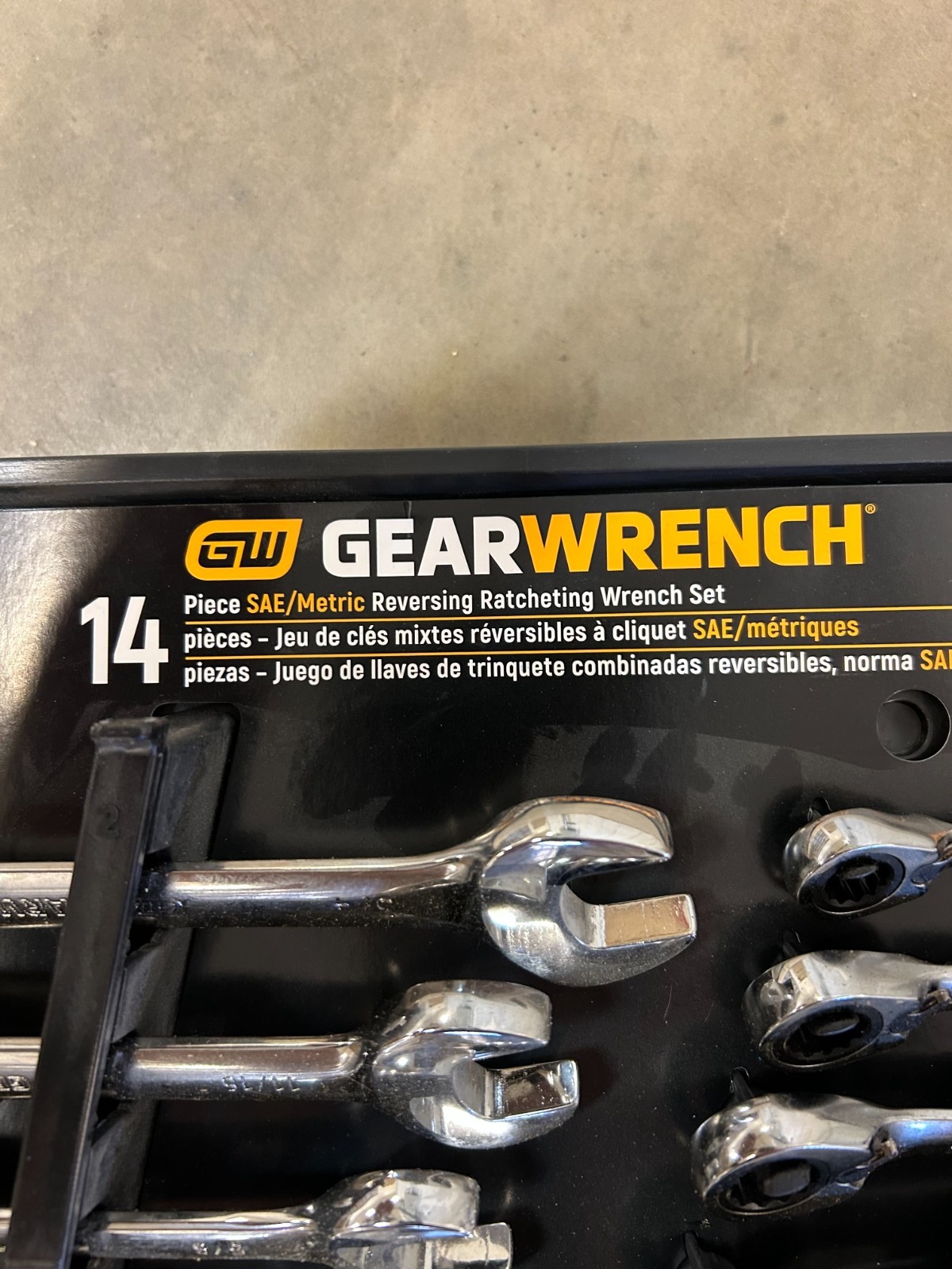 Sae/Metric 72-Tooth Reversible Combination Ratcheting Wrench Tool Set (14-Piece) gallery