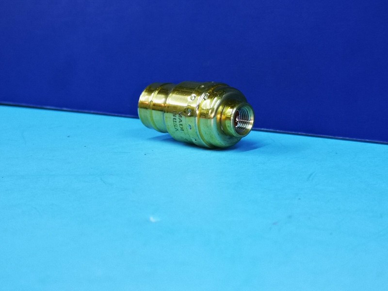 Leviton Intermediate Base Keyless Polish Brass Finish SOCKET 75W 250V NEW 501-PB gallery