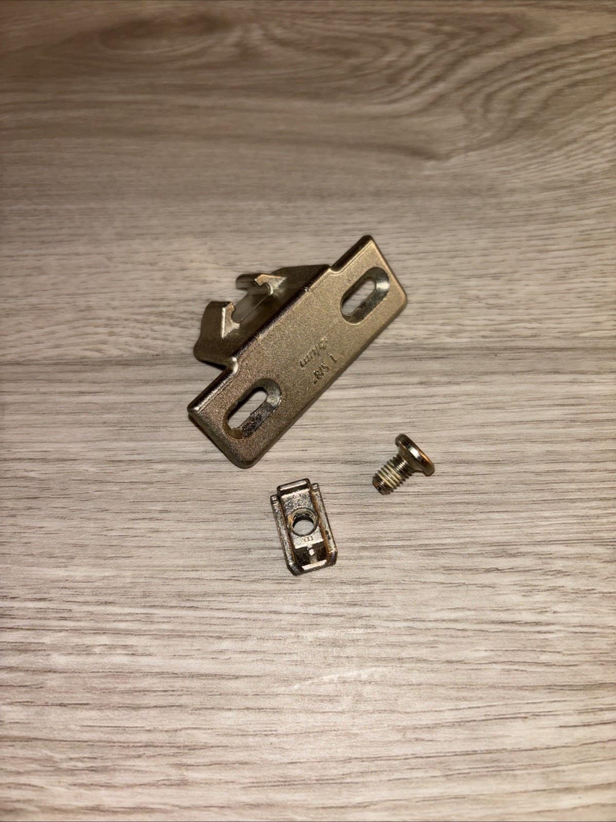 Blum 1-5/8" Overlay Compact Edge Mount Mounting Plate, Screw, & Attaching Post gallery